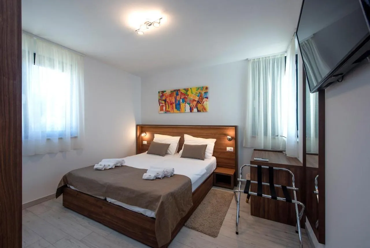 Villa Ivan Sveti Filip i Jakov 4*,